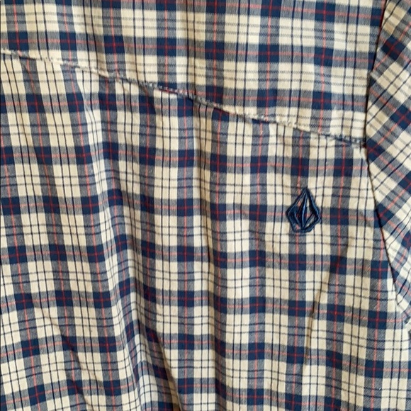 Volcom button down - Picture 3 of 4